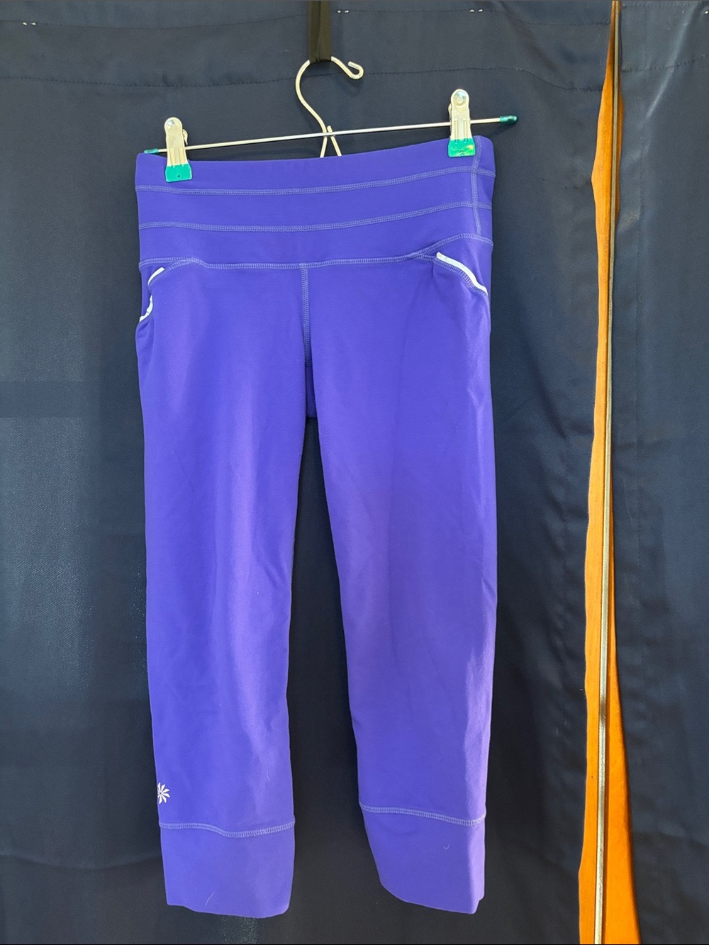 Athleta Purple Capri Leggings Tights with Contrast Trim XS